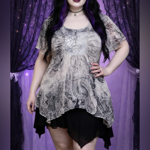 Style & Co. Tops - Early 2000s Whimsical Grey and White Paisley Fairy Top